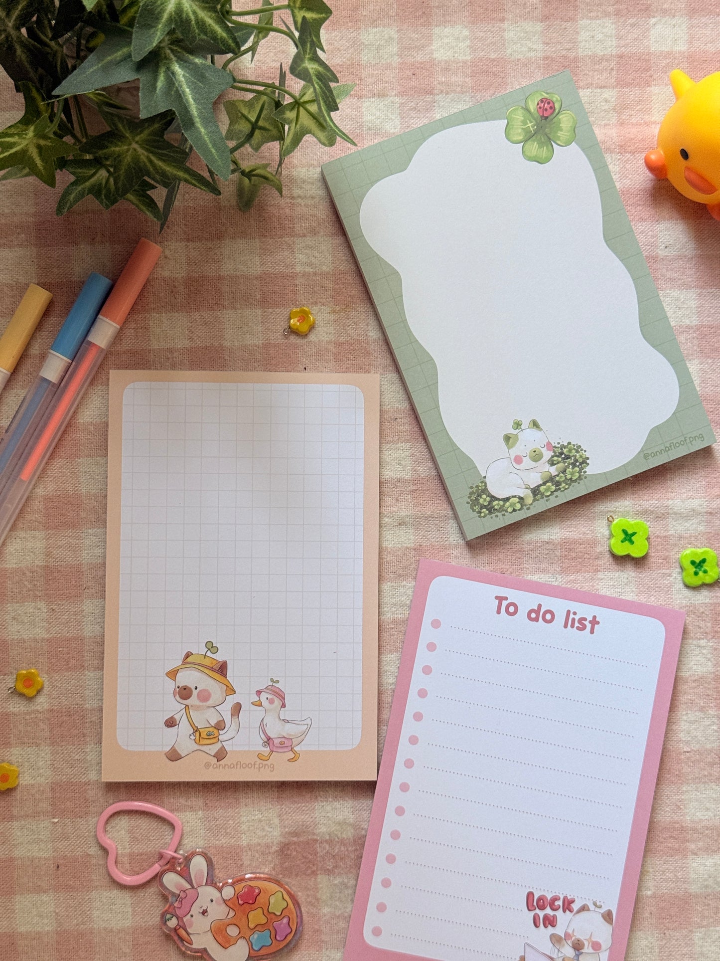 Moss and Tilly strolling notepads