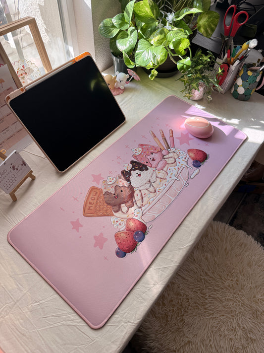 Banana Split | Deskmat