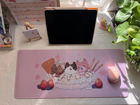 Banana Split | Deskmat