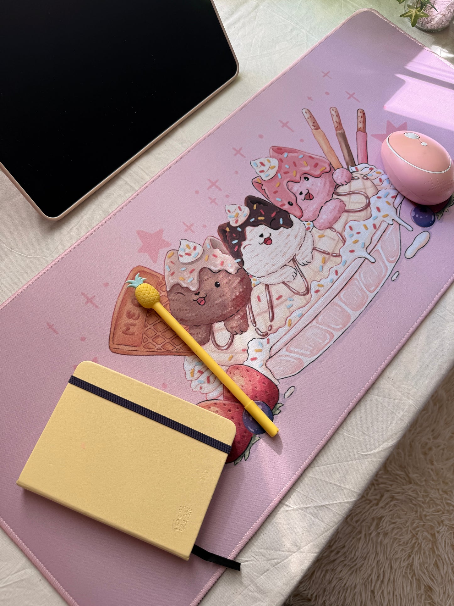 Banana Split | Deskmat