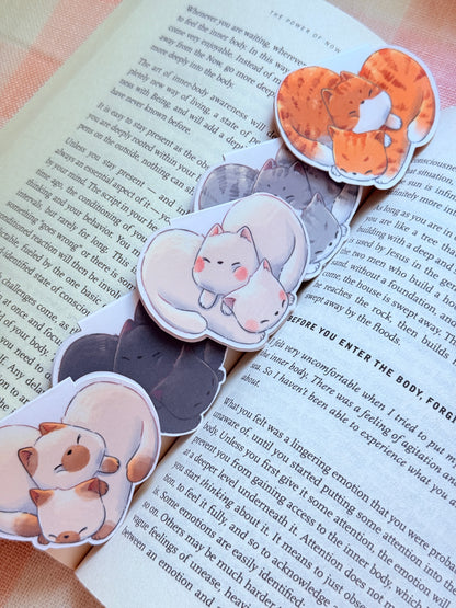 Magnetic Cat hearts | Bookmark